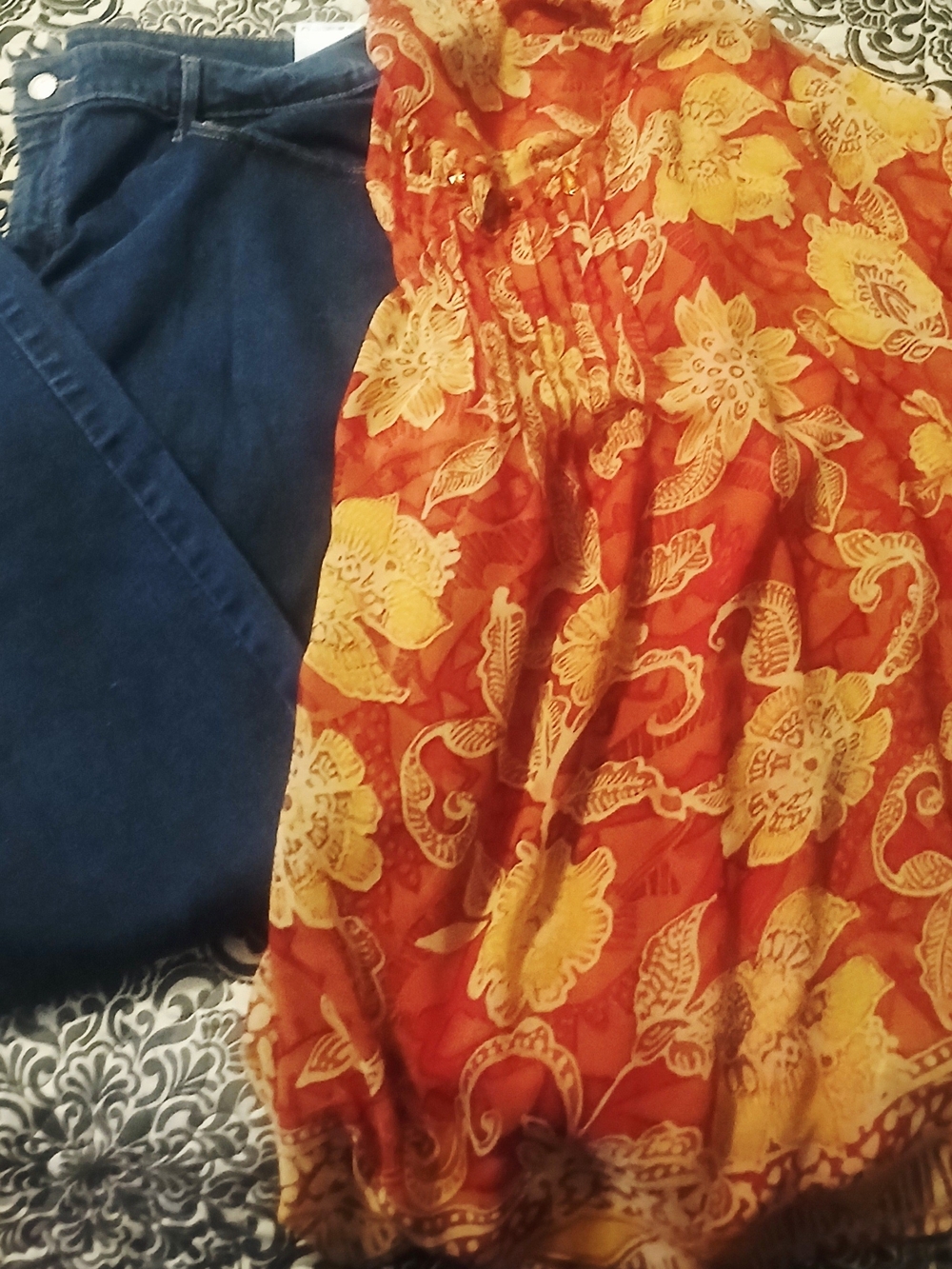 Levi's Navy Blue Jeans and Orange Floral Top Set